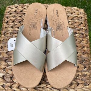 NEW IZOD Alyssa Metallic Champagne Gold Criss Cross Comfort Slide Sandal Size 11
